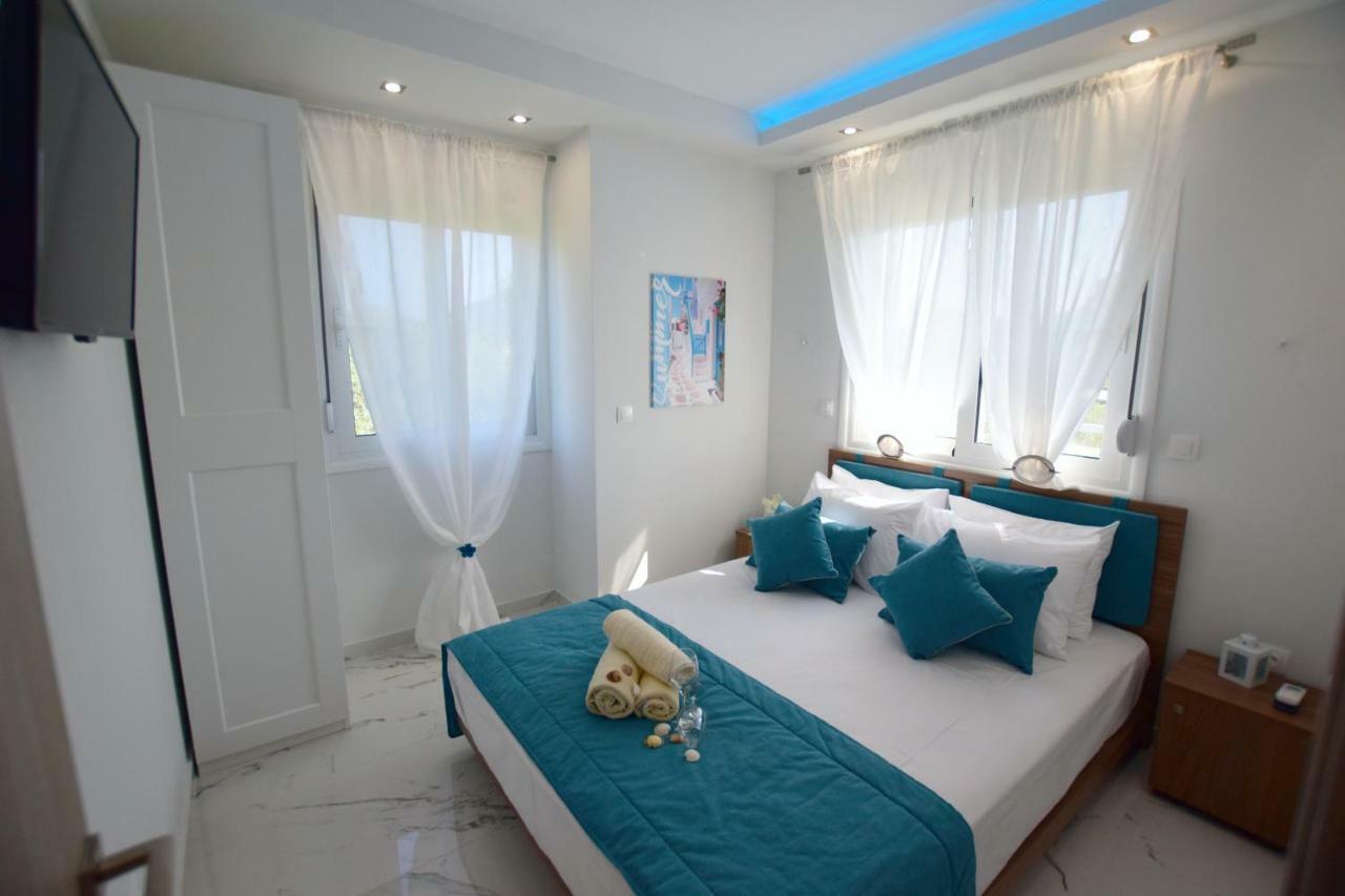 V Luxury Suites Toroni 3 Exterior photo