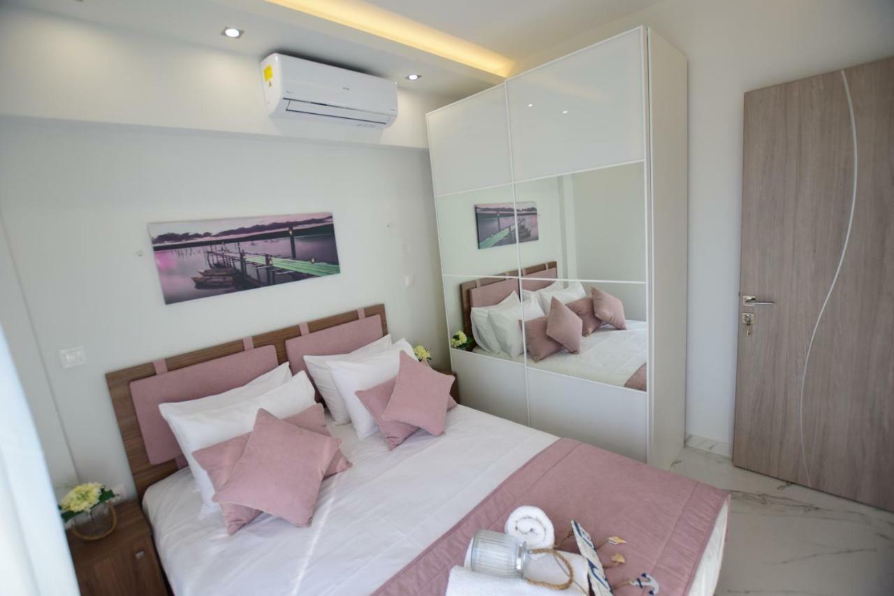 V Luxury Suites Toroni 3 Exterior photo