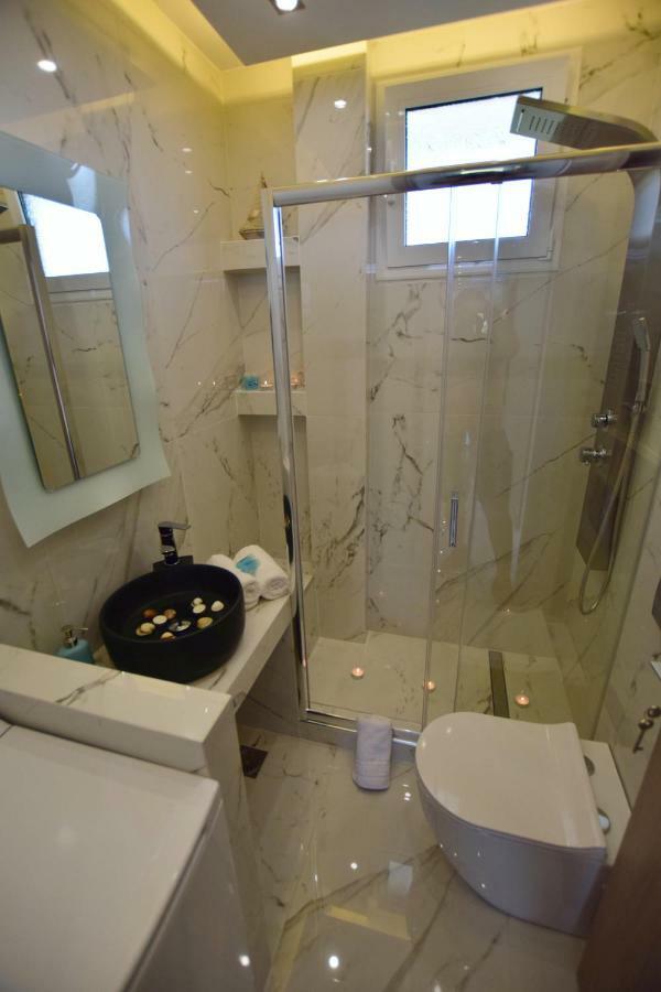 V Luxury Suites Toroni 3 Exterior photo