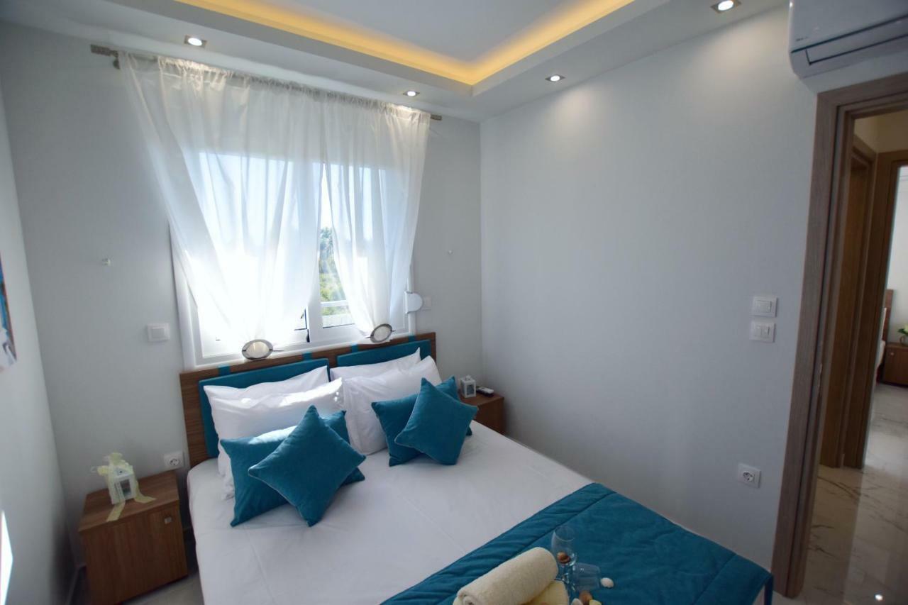 V Luxury Suites Toroni 3 Exterior photo